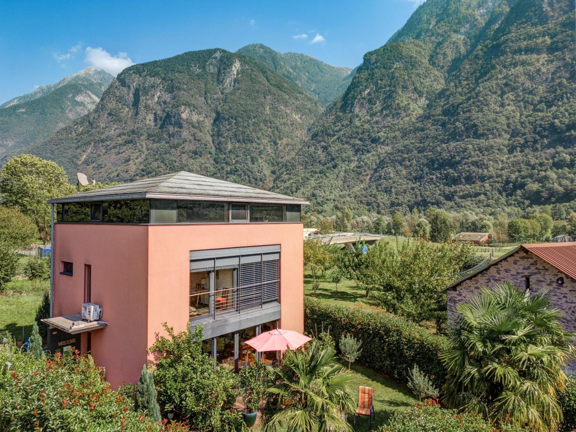 Casa Oliver, Tra La Calanca E I Castelli Di Bellinzona Grono Kültér fotó